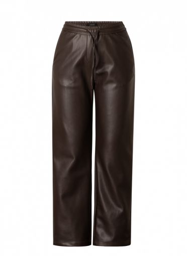 Yesta chocolade bruine leatherlook broek model Habiba