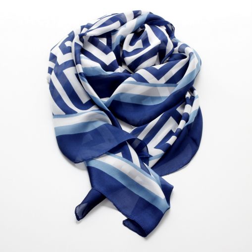 blauw witte shawl met grafische print