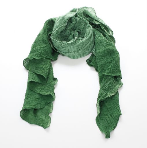 Groengestipte crinkle shawl