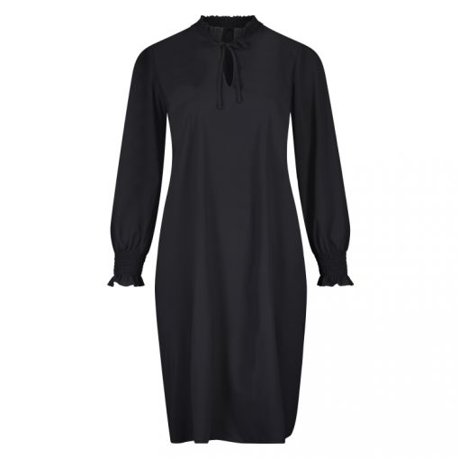 PlusBasics zwarte smock jurk